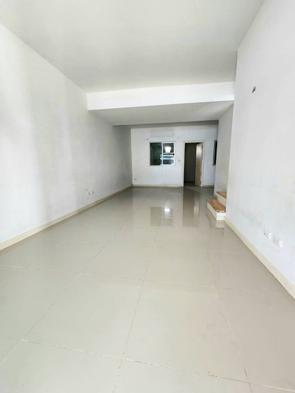 รูปที่2 ต้องการขายทาวน์โฮม ท่าแร้ง เขตบางเขน ราคา 2,300,000 บาท