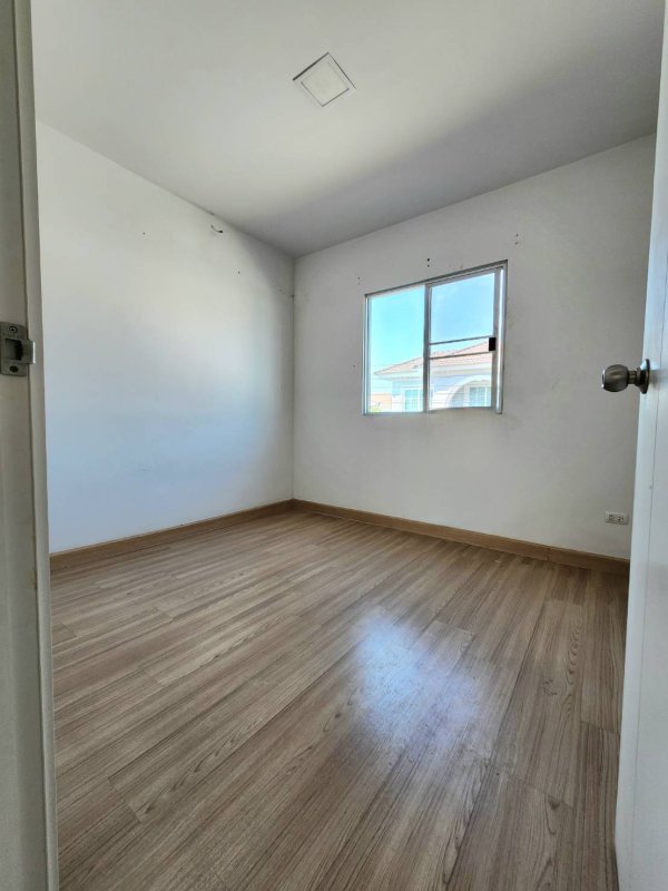 รูปที่7 ต้องการขายทาวน์โฮม ท่าแร้ง เขตบางเขน ราคา 2,300,000 บาท