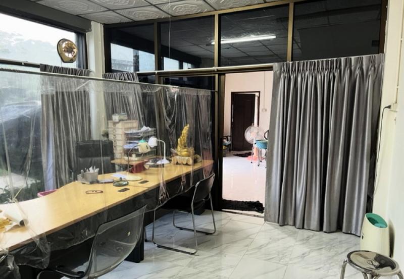 รูปที่3 ต้องการขายอาคารพาณิชย์ คลองจั่น เขตบางกะปิ ราคา 4,800,000 บาท