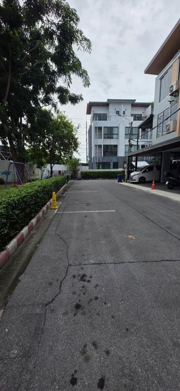 รูปที่3 ต้องการขายทาวน์โฮม บ้านใหม่ ปากเกร็ด ราคา 3,700,000 บาท