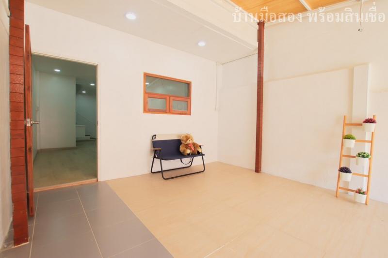 รูปที่2 ต้องการขายบ้านพร้อมที่ดิน ลาดสวาย ลำลูกกา ราคา 1,790,000 บาท