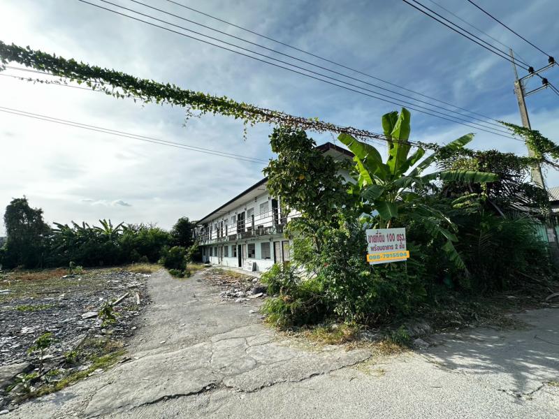 รูปที่4 ต้องการขายบ้านพร้อมที่ดิน ลาดสวาย ลำลูกกา ราคา 3,500,000 บาท