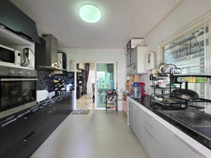 รูปที่5 ต้องการขายบ้านพร้อมที่ดิน ประชาธิปัตย์ ธัญบุรี ราคา 3,990,000 บาท