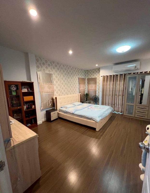 รูปที่3 ต้องการขายบ้านพร้อมที่ดิน หลักหก เมืองปทุมธานี ราคา 4,800,000 บาท