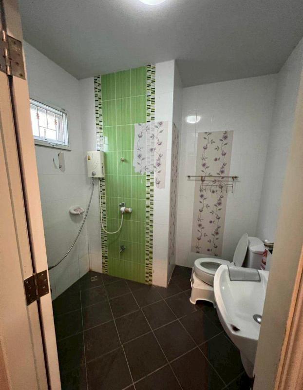 รูปที่6 ต้องการขายบ้านพร้อมที่ดิน หลักหก เมืองปทุมธานี ราคา 4,800,000 บาท