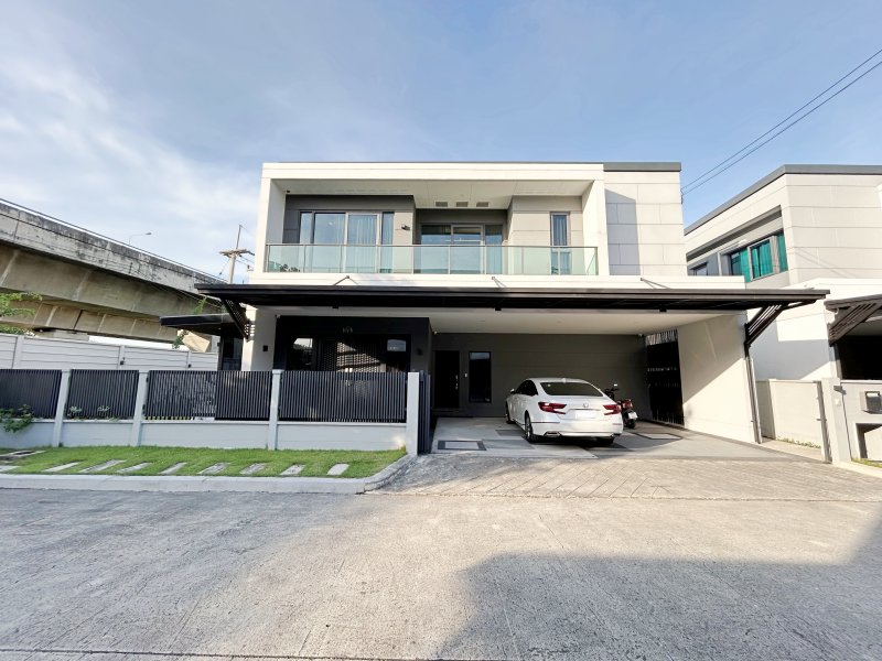 ขาย CENTRO ดอนเมือง – แจ้งวัฒนะ แปลงมุม ขนาด 83.5 ตร.ว. ตกแต่งใหม่ แถมเฟอร์นิเจอร์ให้ทั้งหลัง  ใกล้ทางด่วน ด่านศรีสมาน เดินทางเพียง 5 นาที