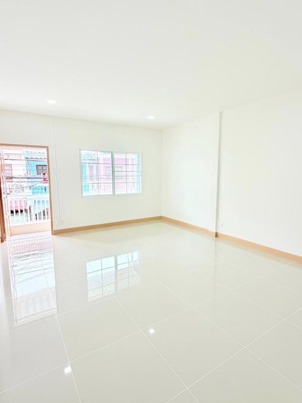 รูปที่3 ต้องการขายทาวน์โฮม คูคต ลำลูกกา  