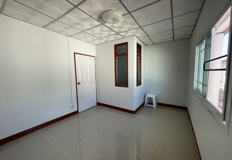 รูปที่7 ต้องการขายทาวน์โฮม ไทรน้อย ไทรน้อย ราคา 1,390,000 บาท