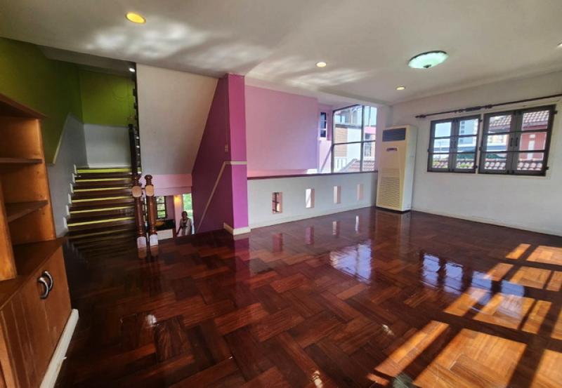 รูปที่7 ต้องการขายบ้านพร้อมที่ดิน หลักหก เมืองปทุมธานี ราคา 11,900,000 บาท