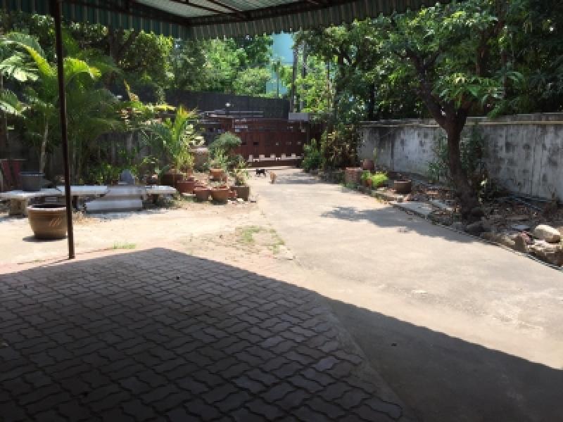 รูปที่3 ต้องการขายบ้านพร้อมที่ดิน สามเสนนอก เขตห้วยขวาง ราคา 11,900,000 บาท