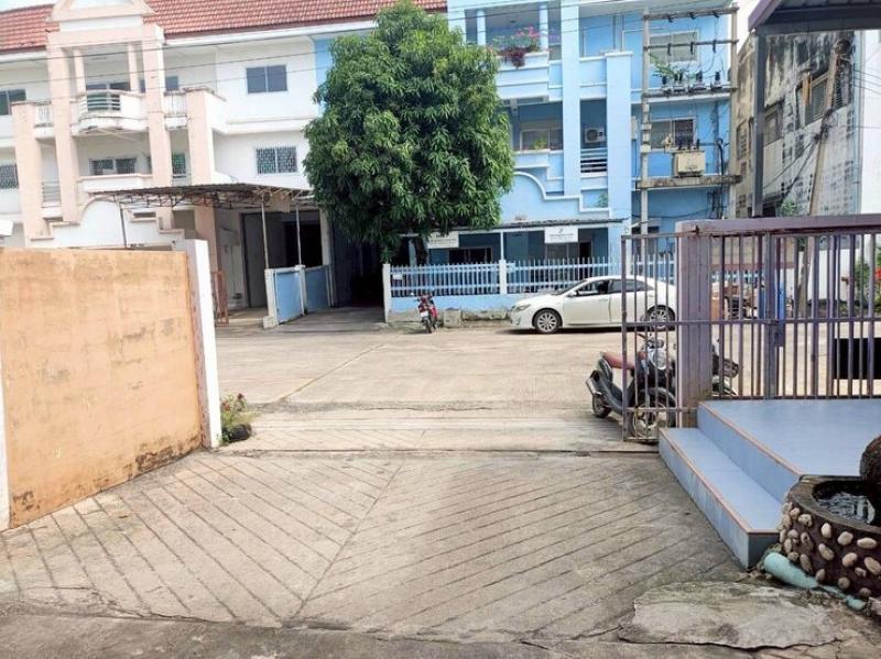 รูปที่2 ต้องการขายบ้านพร้อมที่ดิน ไร่ขิง สามพราน ราคา 16,000,000 บาท