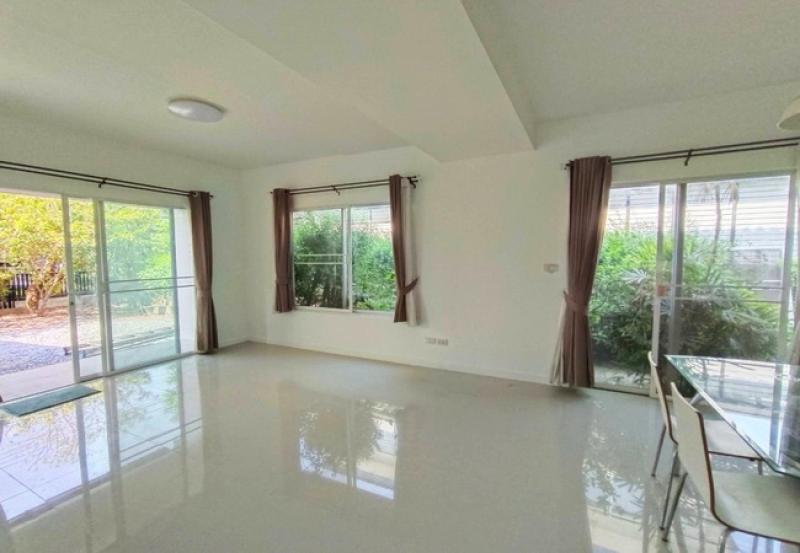 รูปที่3 ต้องการขายบ้านพร้อมที่ดิน คลองสาม คลองหลวง ราคา 3,650,000 บาท