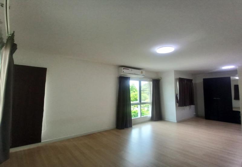 รูปที่5 ต้องการขายบ้านพร้อมที่ดิน คลองสาม คลองหลวง ราคา 3,650,000 บาท