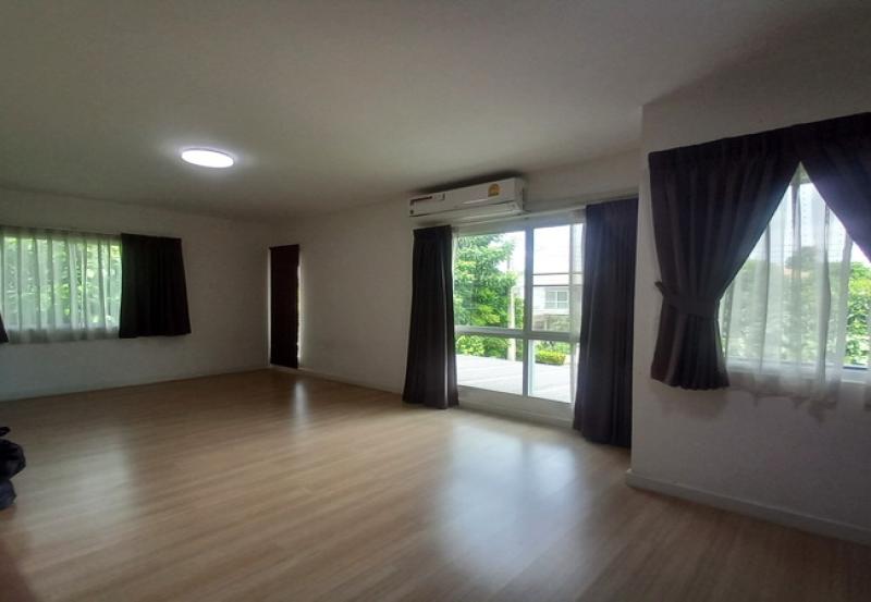 รูปที่6 ต้องการขายบ้านพร้อมที่ดิน คลองสาม คลองหลวง ราคา 3,650,000 บาท