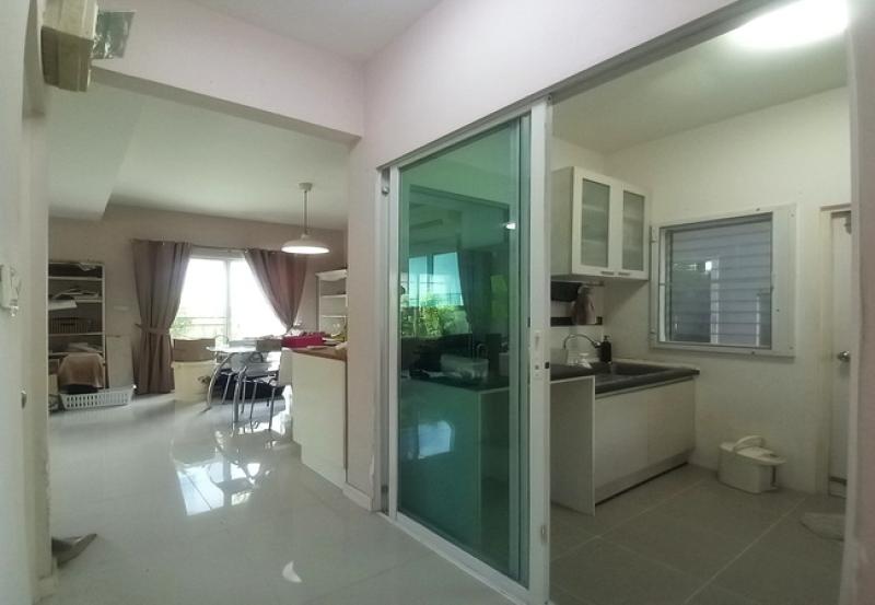 รูปที่7 ต้องการขายบ้านพร้อมที่ดิน คลองสาม คลองหลวง ราคา 3,650,000 บาท