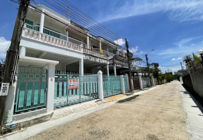 รูปที่2 ต้องการขายทาวน์โฮม ตลิ่งชัน เขตตลิ่งชัน ราคา 3,950,000 บาท