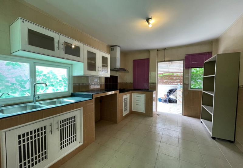 รูปที่8 ต้องการขายบ้านพร้อมที่ดิน พันท้ายนรสิงห์ เมืองสมุทรสาคร ราคา 4,150,000 บาท