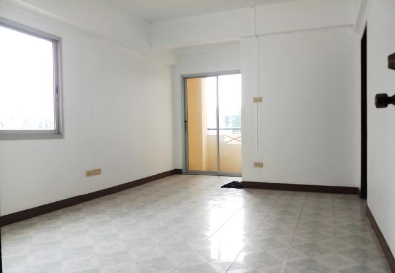 รูปที่2 ต้องการขายคอนโดมิเนียม ประเวศ เขตประเวศ ราคา 700,000 บาท