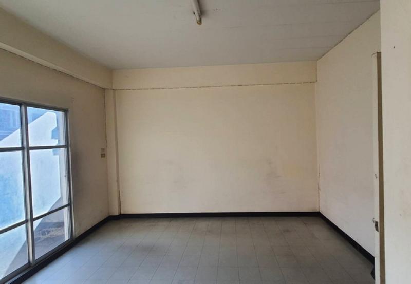 รูปที่6 ต้องการขายอาคารพาณิชย์ คลองสามประเวศ เขตลาดกระบัง ราคา 3,700,000 บาท