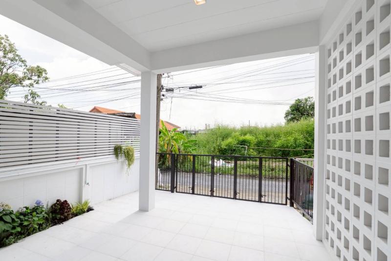 รูปที่2 ต้องการขายบ้านพร้อมที่ดิน คลองสองต้นนุ่น เขตลาดกระบัง ราคา 3,900,000 บาท