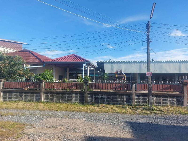 ขายบ้านพร้อมที่ดิน ราคา : 3,800,000