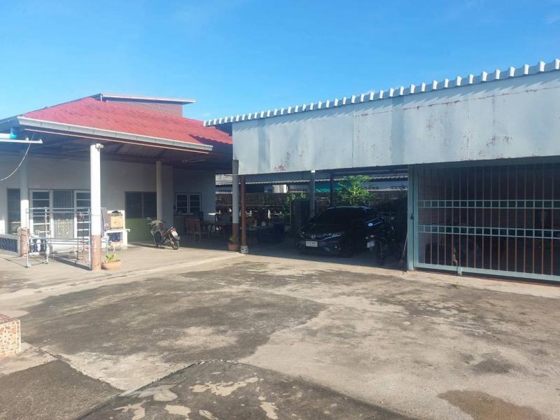 รูปที่2 ต้องการขายบ้านพร้อมที่ดิน บางละมุง บางละมุง ราคา 3,800,000 บาท