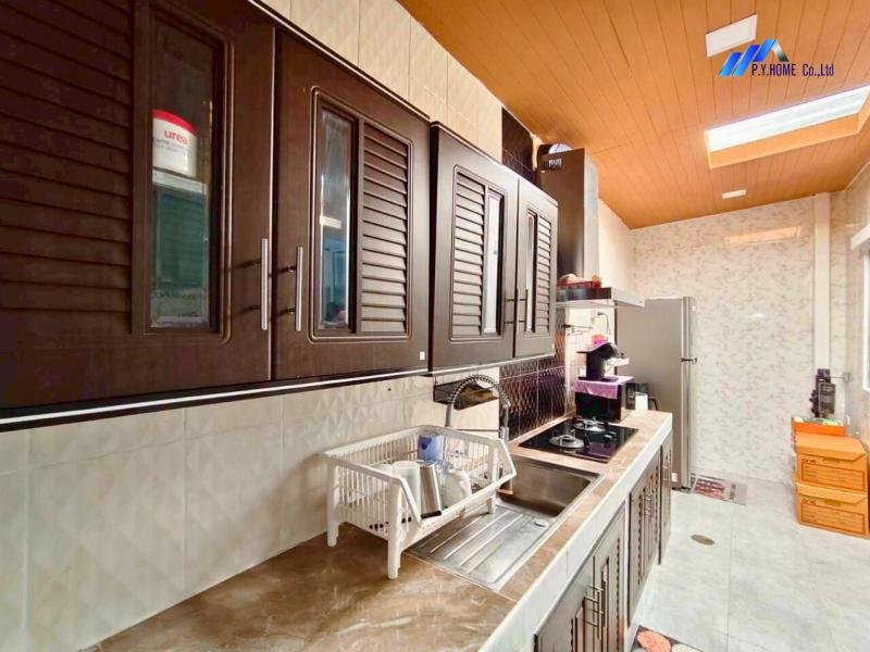 รูปที่5 ต้องการขายทาวน์โฮม ประชาธิปัตย์ ธัญบุรี ราคา 3,700,000 บาท