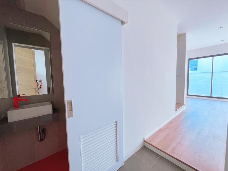 รูปที่3 ต้องการขายบ้านพร้อมที่ดิน สันผักหวาน หางดง ราคา 3,390,000 บาท
