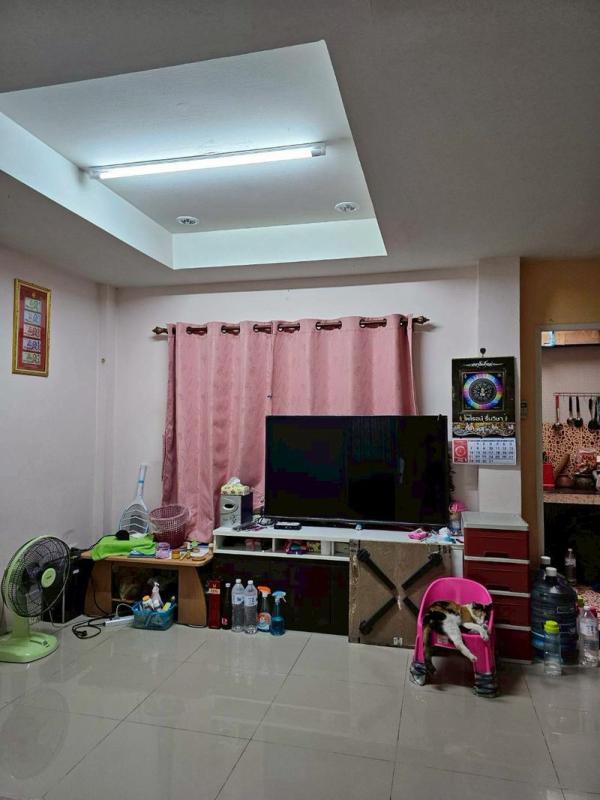 รูปที่3 ให้เช่าทาวน์โฮม ทุ่งสุขลา ศรีราชา ราคา 8,000 บาท