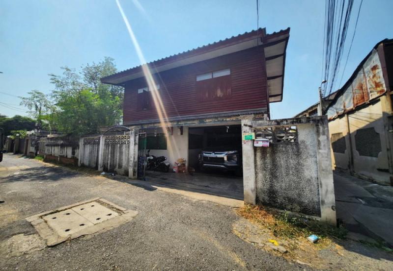 ขายบ้านพร้อมที่ดิน ราคา : 4,400,000