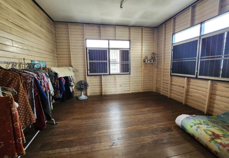 รูปที่7 ต้องการขายบ้านพร้อมที่ดิน บางขุนศรี เขตบางกอกน้อย ราคา 4,400,000 บาท