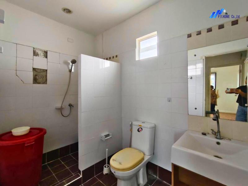รูปที่8 ต้องการขายทาวน์โฮม คลองสาม คลองหลวง ราคา 1,490,000 บาท