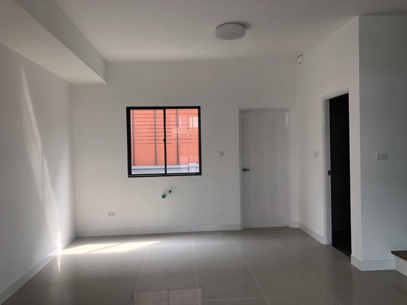 รูปที่3 ต้องการขายบ้านพร้อมที่ดิน คลองสี่ คลองหลวง ราคา 1,790,000 บาท