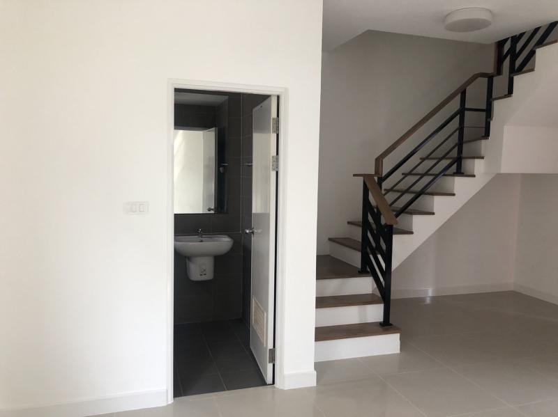 รูปที่5 ต้องการขายบ้านพร้อมที่ดิน คลองสี่ คลองหลวง ราคา 1,790,000 บาท