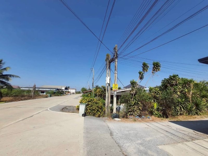 รูปที่6 ต้องการขายบ้านพร้อมที่ดิน ราษฎร์นิยม ไทรน้อย ราคา 1,100,000 บาท