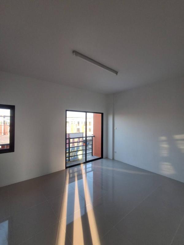 รูปที่6 ต้องการขายบ้านพร้อมที่ดิน ไทรน้อย ไทรน้อย ราคา 6,500,000 บาท