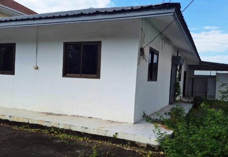 รูปที่6 ต้องการขายบ้านพร้อมที่ดิน คลองสี่ คลองหลวง ราคา 1,800,000 บาท