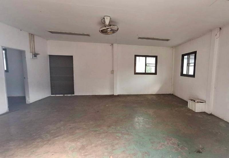 รูปที่7 ต้องการขายบ้านพร้อมที่ดิน คลองสี่ คลองหลวง ราคา 1,800,000 บาท