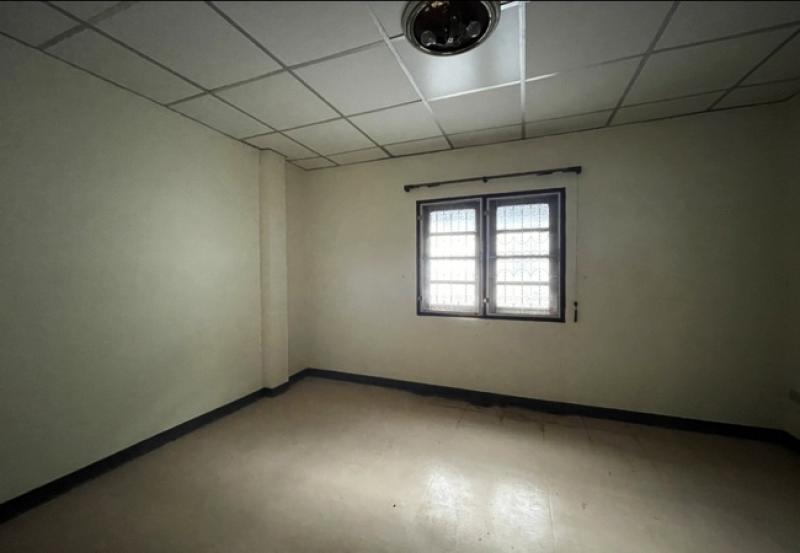 รูปที่6 ต้องการขายทาวน์โฮม อ้อมน้อย กระทุ่มแบน ราคา 1,490,000 บาท