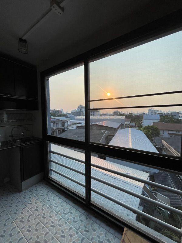 รูปที่8 ต้องการขายคอนโดมิเนียม สามเสนนอก เขตห้วยขวาง ราคา 1,180,000 บาท
