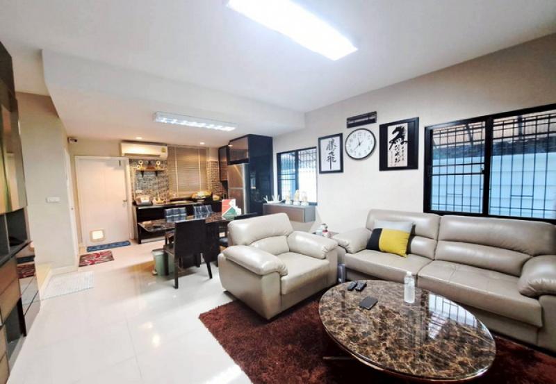 รูปที่4 ต้องการขายทาวน์โฮม ประเวศ เขตประเวศ ราคา 4,900,000 บาท