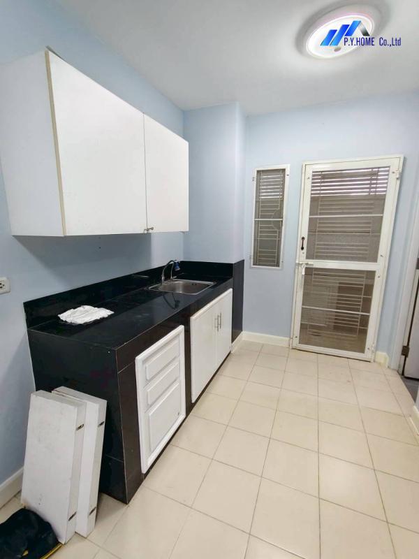 รูปที่7 ต้องการขายทาวน์โฮม คลองสอง คลองหลวง ราคา 1,450,000 บาท