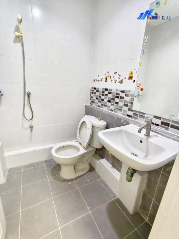 รูปที่8 ต้องการขายทาวน์โฮม คลองสอง คลองหลวง ราคา 1,450,000 บาท