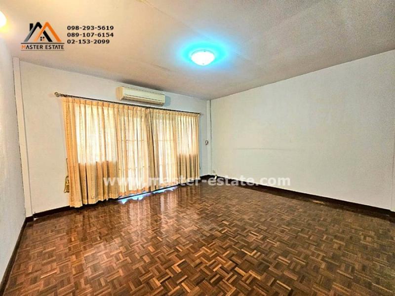 รูปที่6 ต้องการขายทาวน์โฮม คลองจั่น เขตบางกะปิ ราคา 3,200,000 บาท