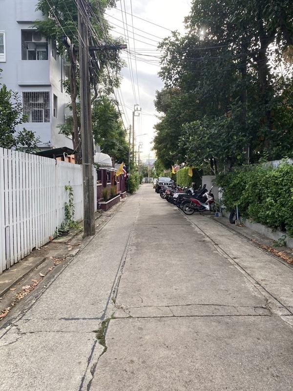 รูปที่7 ต้องการขายที่ดินเปล่า จันทรเกษม เขตจตุจักร ราคา 27,500,000 บาท