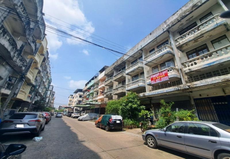 รูปที่3 ต้องการขายอาคารพาณิชย์ ศาลาธรรมสพน์ เขตทวีวัฒนา ราคา 4,200,000 บาท