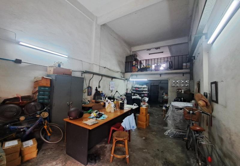 รูปที่4 ต้องการขายอาคารพาณิชย์ ศาลาธรรมสพน์ เขตทวีวัฒนา ราคา 4,200,000 บาท