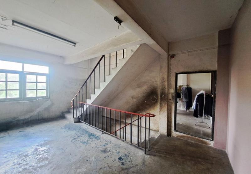 รูปที่8 ต้องการขายอาคารพาณิชย์ ศาลาธรรมสพน์ เขตทวีวัฒนา ราคา 4,200,000 บาท