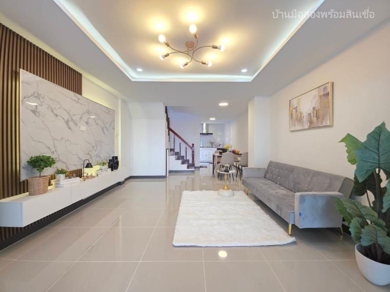 รูปที่3 ต้องการขายบ้านพร้อมที่ดิน สามวาตะวันตก เขตคลองสามวา ราคา 1,850,000 บาท
