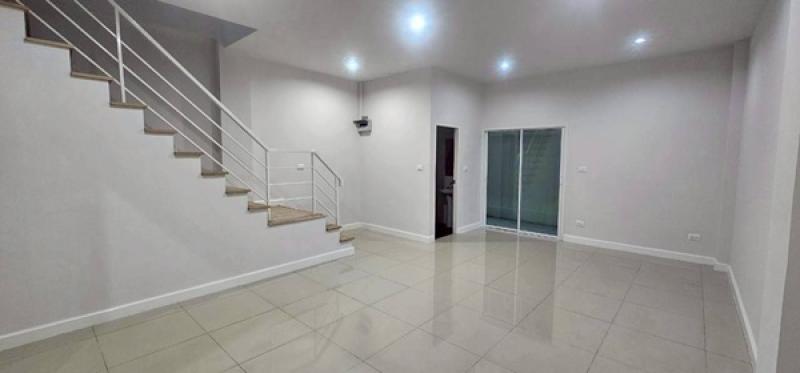 รูปที่3 ต้องการขายทาวน์โฮม บางเมือง เมืองสมุทรปราการ ราคา 3,150,000 บาท